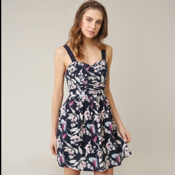 ✨Host Pick✨Brand New Kismet Bowen Spring Dress - Picture 1 of 12